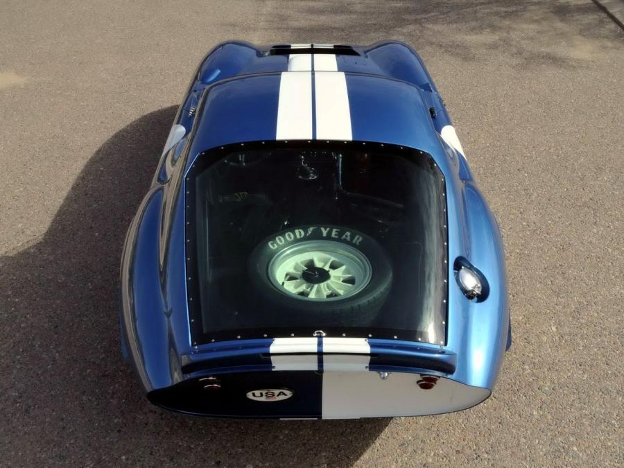  Shelby Cobra Daytona Coupe 1964 года  (фото 2 из 19)